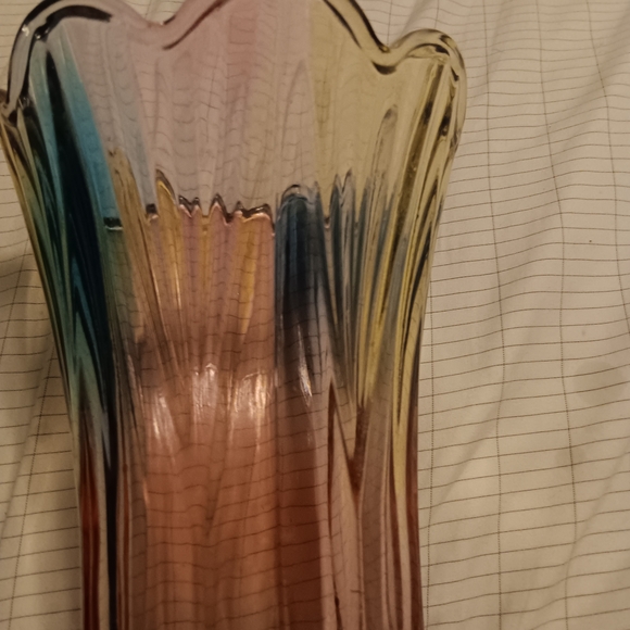 Multicolor Glass Vase - Picture 5 of 12
